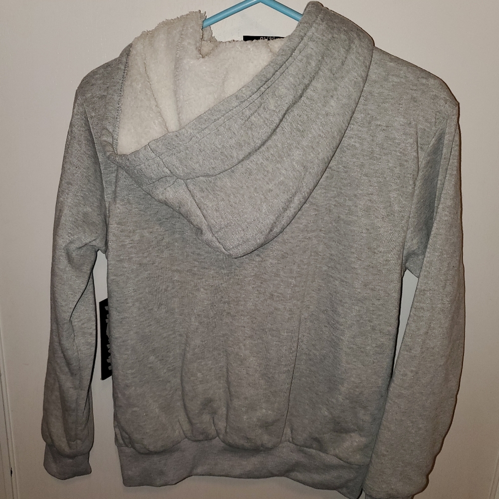 Sweater - Picture 2 of 4